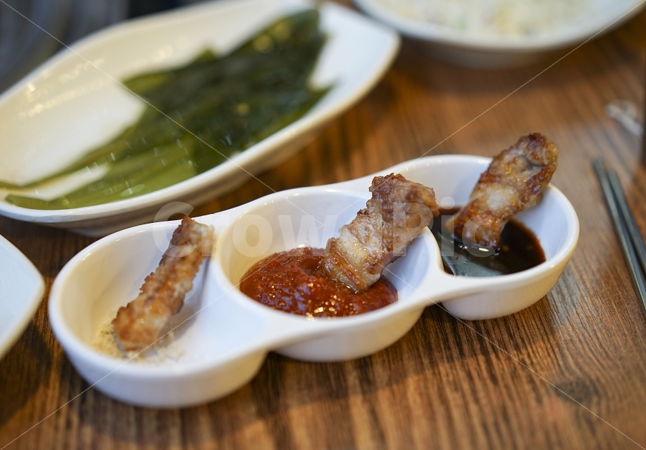 고기,삼겹살,맛집,먹방,삼겹이,삼겹,돼지고기,구이,육질,식감,돼지,꼬기,먹부림,술안주,안주,쏘스,소스,명이나물,쌈장,소금,음식,식재료,요리,food,cook,meal,dishes,food reserves,육류,고기,meat,한식,한국음식,한국요리,korean food,korean dishes,korean meal,korean cook