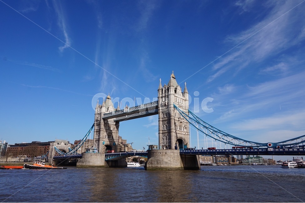 타워브릿지,하늘,구름,배경,런던,랜드마크,landmark,tourist attraction,해외,외국,세계,foreign,oversea,world,세계랜드마크,해외랜드마크,외국랜드마크,world landmark,world tourist attraction,건축물,건물외관,exterior,building,structure,architecture,construction,건물,bridge,다리