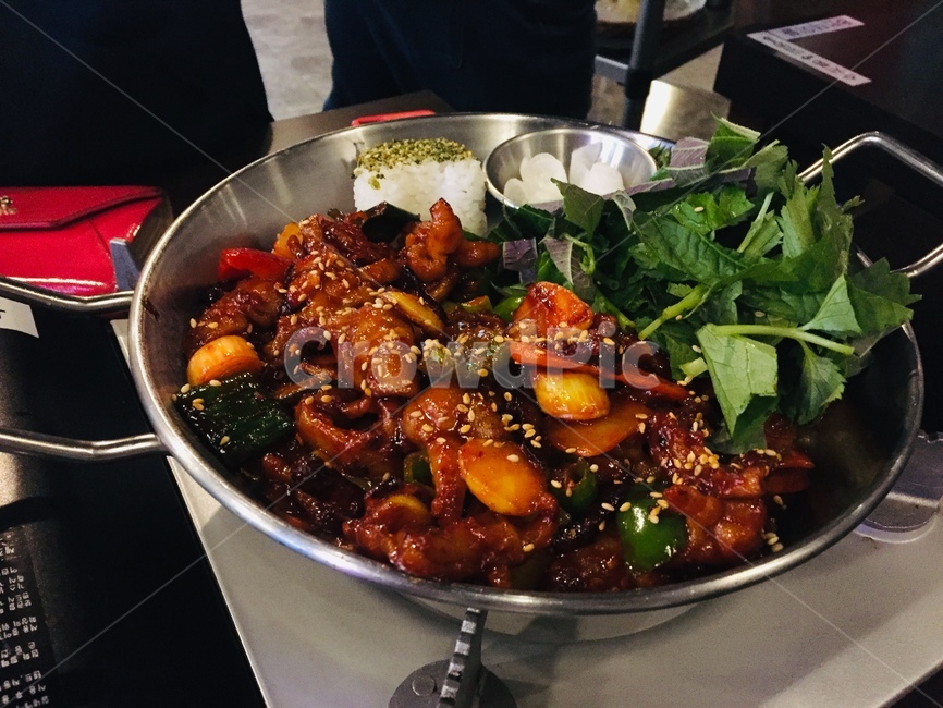 닭발,매운닭발,불닭발,깻잎,마늘,음식,식재료,요리,food,cook,meal,dishes,food reserves
