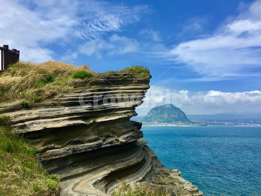 bluesky,mountain climbing,cloud,spring,superb view,beautiful,healing,view,Coast,trip,sight,climbing,sky,Cliff,Songaksan Mountain Trail,natural,island,korea,ocean,background,Songaksan Olle Trail,Jeju,day off,jeju island,jejuisland,clouds,Songaksan Mountain