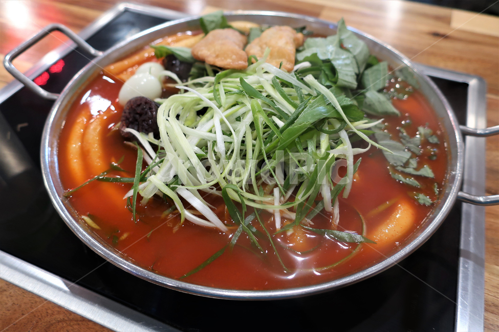 즉석,떡볶이,분식,간식,먹거리,식사,음식,조리,가래떡,파,순대,군만두,음식,식재료,요리,food,cook,meal,dishes,food reserves,한식,한국음식,한국요리,korean food,korean dishes,korean meal,korean cook