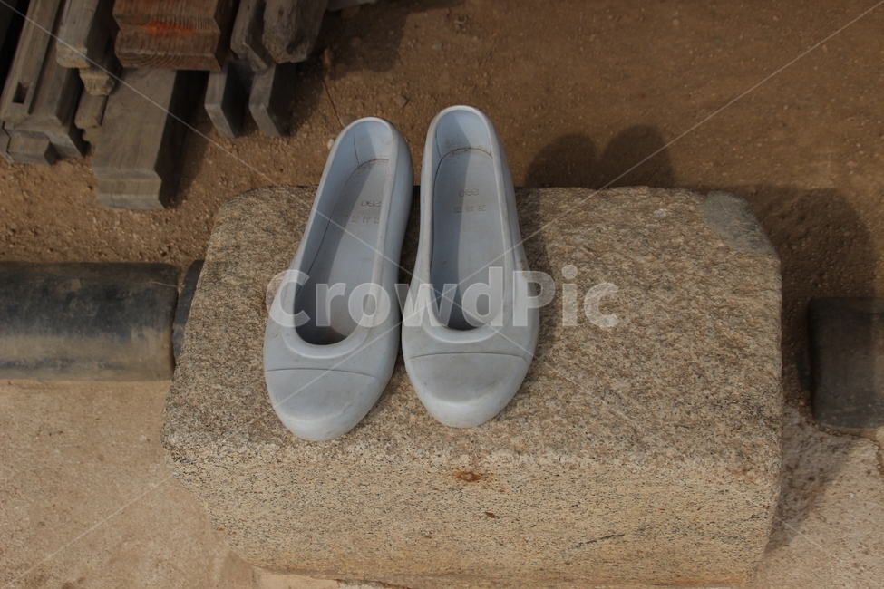 고무신,흰고무신,신발,rubbershoes,whiterubbershoes,shoes,한국전통,한국문화,korean traditional,korean culture,사물,물건,오브젝트,thing,object,matter