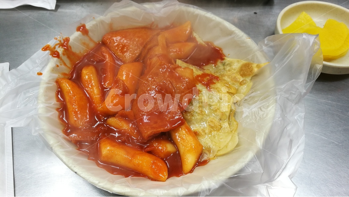 시장,음식,납작만두,떡볶이,비닐,시장음식,맛집,맵다,매운요리,길거리음식,군것질,음식,식재료,요리,food,cook,meal,dishes,food reserves,한식,한국음식,한국요리,korean food,korean dishes,korean meal,korean cook,디저트,간식,후식,dessert,snack