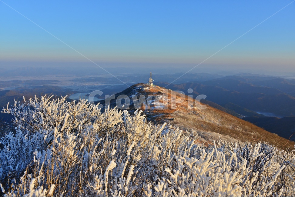 nature,자연,outdoors,옥외,dawn,새벽,sky,하늘,redsky,붉은하늘,light,빛,flare,플레어,sunrise,해돋이,상고대,무등산,무등산누애봉,무등산설경,무등산일출,여명,아침,중봉,자연,풍경,nature,landscape