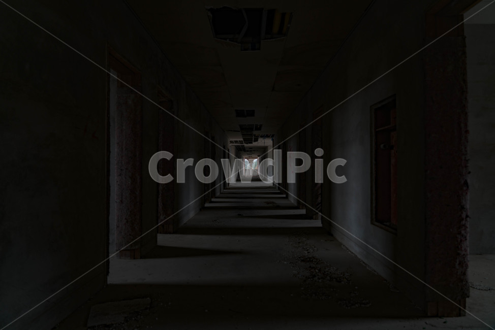 corridor,복도,flooring,바닥,폐교,공포,호러,무서운,무서움,horror,terror,fear