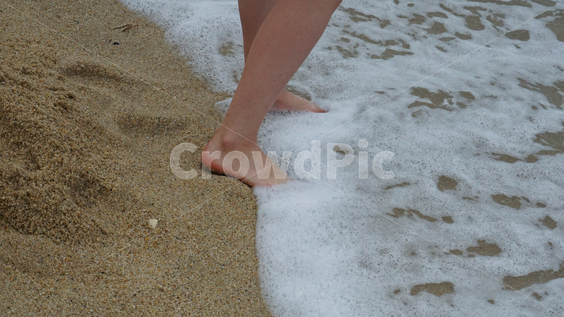 물,바다,시원함,sea,water,파란색,푸른색,blue,파도,wave,사람,person,해변,바다,beach,sea,사람,인물,인간,human,person,신체일부,몸,body