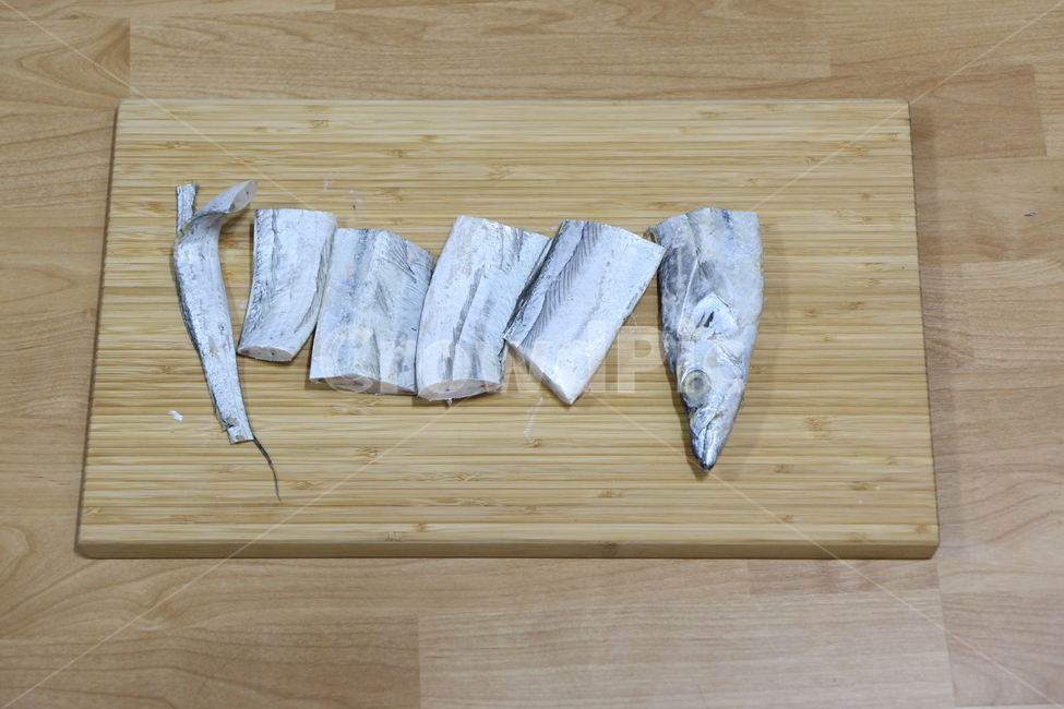 생선,구운,음식,그릴,식사,해산물,맛있는,미식가,저녁,신선한,갈치,식재료,은색,은빛,해물,구이,음식,식재료,요리,food,cook,meal,dishes,food reserves,수산물,해산물,fishery products,seafood