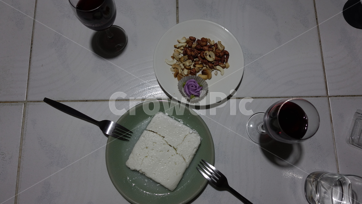 fork,포크,cutlery,주방용칼,와인,저녁,견과류,페타치즈,치즈,feta,nuts,안주