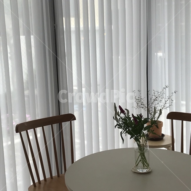 카페,cafe,창문,커튼,햇살,인테리어,실내디자인,interior design