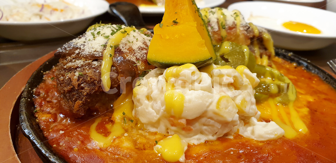 토마토소스,토마토소스요리,함바그,스테이크,음식,요리,steak,hamburg,food,식사,치즈음식,철판요리,플래이팅,플레이팅,데코레이션,음식,식재료,요리,food,cook,meal,dishes,food reserves