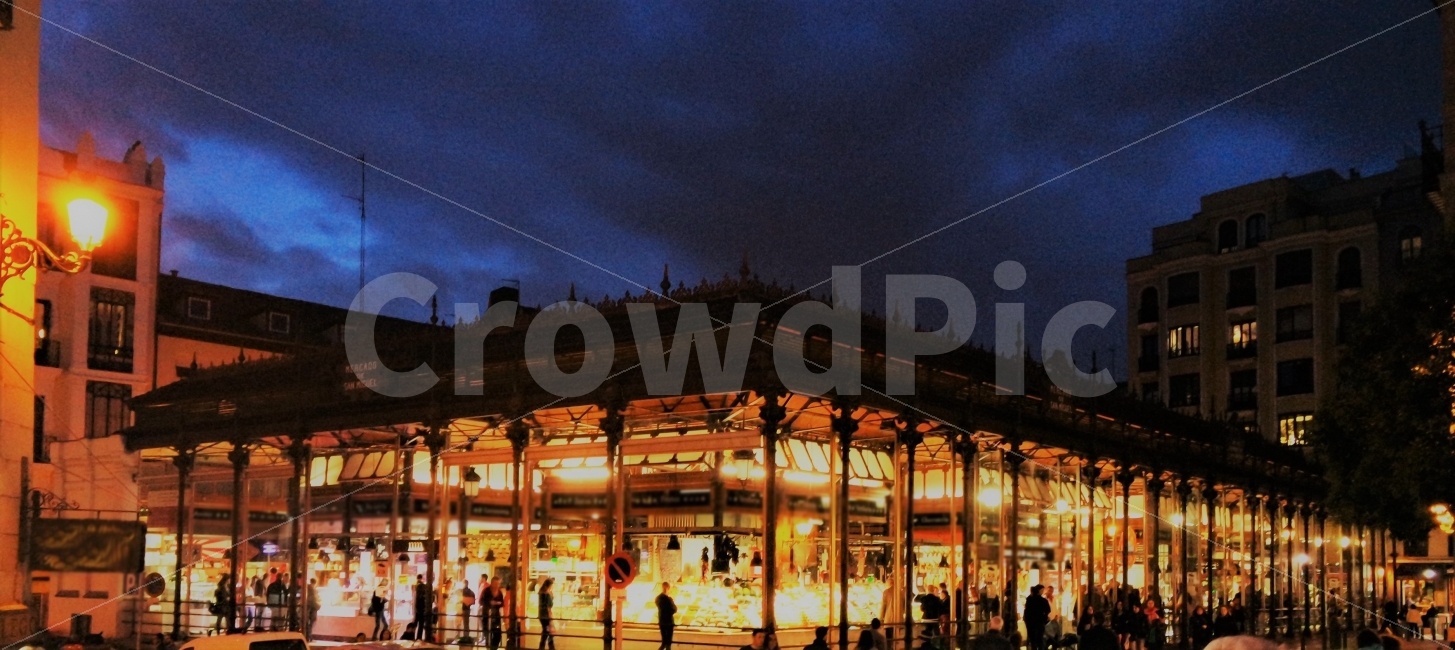 마켓,시장,스페인,스페인시장,마드리드,야시장,밤,midnight,market,spain,madrid,spainmarket,nightmarket,dark,people,시골,마을,풍경,landscape,country,rural,town,야경,밤,nightscape,night,도시,city,시장,마트,마켓,market,mart,market place,해외,외국,세계,foreign,oversea,world,세계도시풍경,해외도시풍경,외국도시풍경,world cityscape,porch,현관