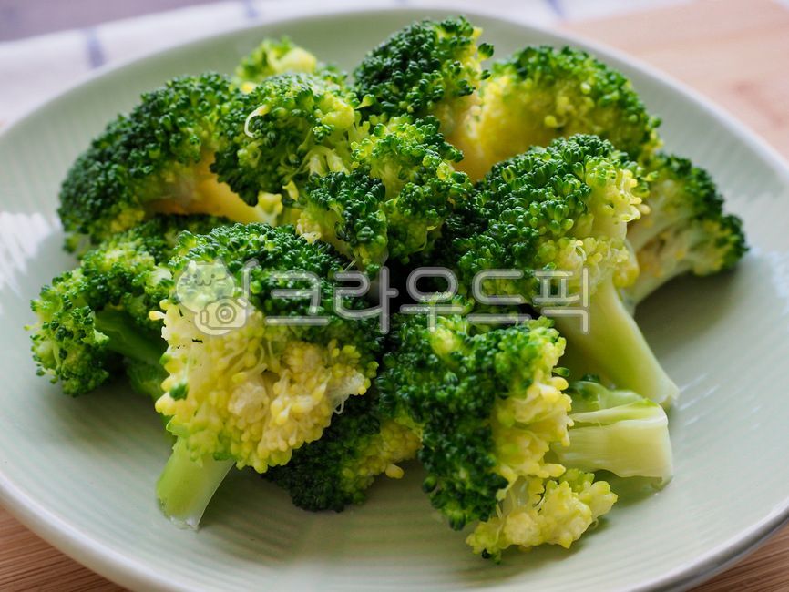 브로콜리찜,브로콜리,요리재료,채소,야채,음식,녹색,채식,broccoli,vegetable,food,green,wellnessfood,vegetariandiet,유기농,유기농채소,웰빙,웰빙음식,배경,채식주의,식물,반찬,organic,organicvegetables,wellbeing,wellbeingfood,background,vegetarianism,plant,sidedish,채소,야채,vegetables
