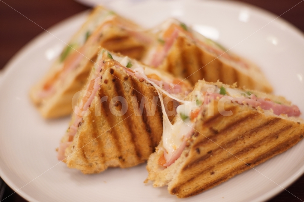 샌드위치,요리,음식,브런치,토스트,치즈,음식,식재료,요리,food,cook,meal,dishes,food reserves,빵,bread,아침식사,조식,브런치,breakfast,brunch,디저트,간식,후식,dessert,snack,감성,sensible,feeling