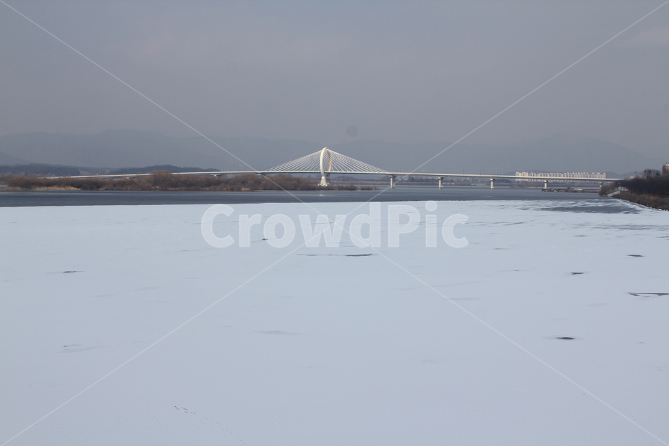 호수,자연,풍경,겨울,물,하늘,겨울,계절,winter,season,자연,풍경,nature,landscape,building,건물