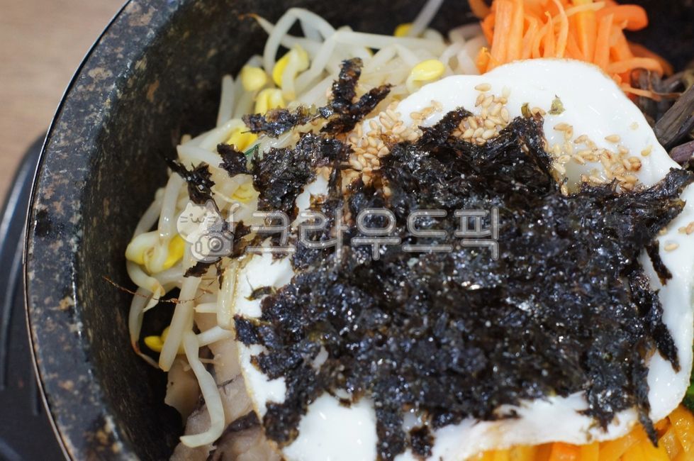 plating,dolsot bibimbab,Plating,kfood,cooking,dolsotbibimbap,foodpresentation,hotstonepotbibimbap,food