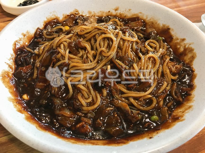 자장면,짜장면,중화요리,중식,중국음식,중국요리,한식,한국음식,면,면요리,음식,식사,요리,배달음식,배달요리,아시아음식,jajangmyeon,koreanfood,chinesefood,noodle,noodles,jjajangmyeon,meal,food,foods,blackbeansauce,cuisine,cooking,cooked,lunch,dinner,dish,eat,asianfood,plate,black