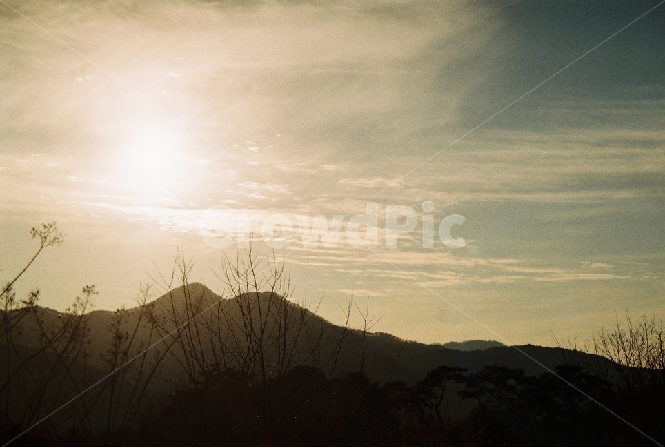 필름,하늘,안동,산,풀,햇빛,태양,film,sky,filmphotography,latewinter,cloud,andong,nature,mountain,필름카메라