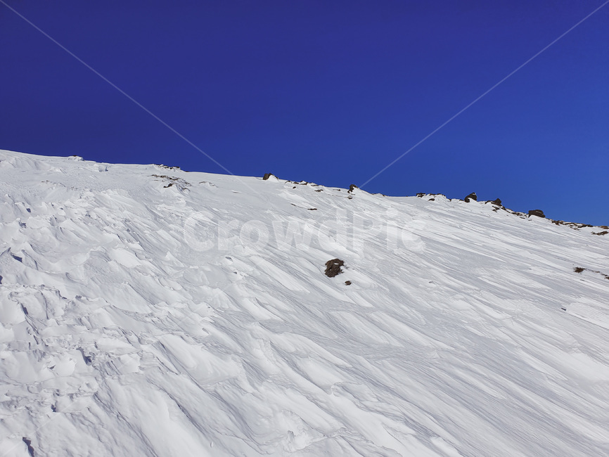 눈,snow,slope,경사,nature,자연,outdoors,옥외,piste,피스트,하늘,sky,azuresky,blue,white,bluesky,겨울,계절,winter,season