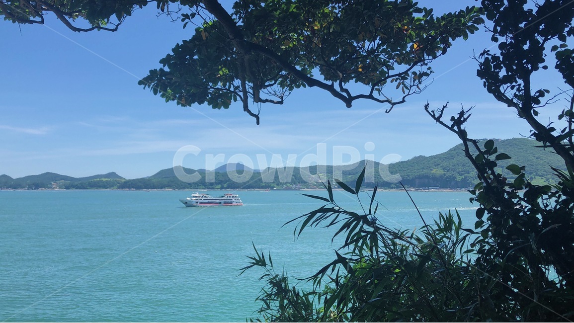 자연,힐링,바다,풍경,배,자연,풍경,nature,landscape,land,땅,outdoors,옥외,ocean,대양,sea,water,물,shoreline,해안선,coast,연안,island,섬,boat,보트,vehicle,차량,transportation,교통