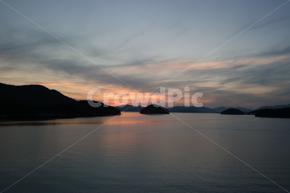 바다,노을,썬셋,산,하늘,구름,풍경,자연,자연,풍경,nature,landscape,outdoors,옥외,land,땅,water,물,ocean,대양,sea,shoreline,해안선