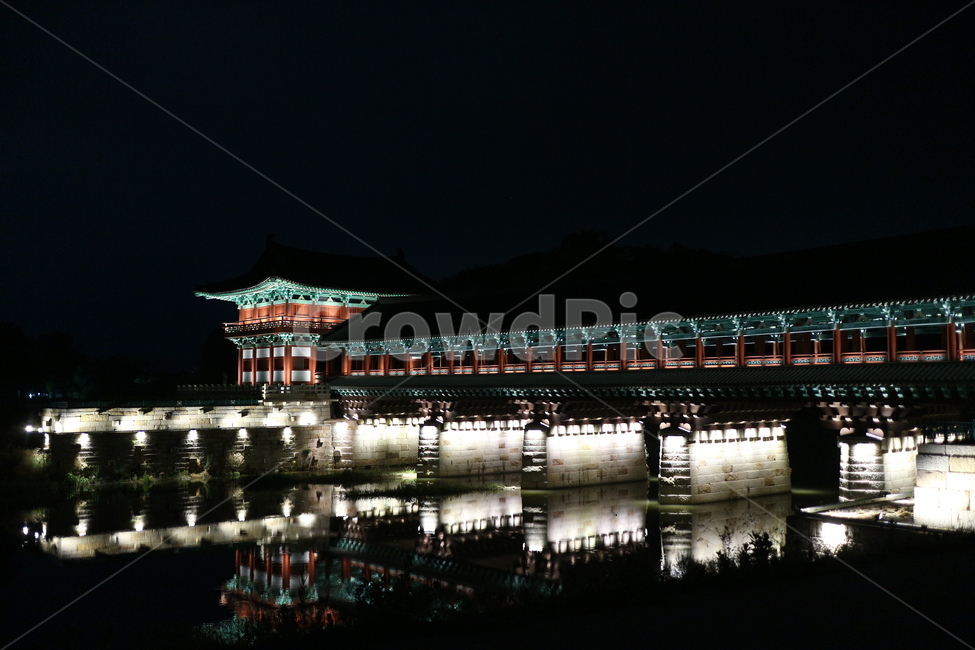 월정교,야경,경주,한옥,한국전통,아름다운전통,야경,밤,풍경,nightscape,night,landscape,한국전통,한국문화,korean traditional,korean culture,한국랜드마크,한국관광지,한국명소,korea landmark,korea tourist attraction,건축물,건물외관,exterior,building,structure,architecture,construction,건물,worship,예배,shrine,신사