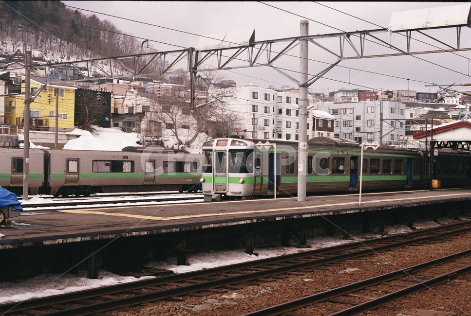 전철,눈,겨울,일본,역,겨울,계절,winter,season,교통,교통수단,traffic,transportation