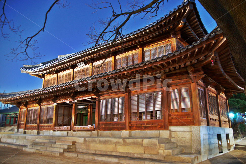 석어당,덕수궁,목조건물,선조,백골집,야경,밤,풍경,nightscape,night,landscape,한국전통,한국문화,korean traditional,korean culture,랜드마크,landmark,tourist attraction,한국랜드마크,한국관광지,한국명소,korea landmark,korea tourist attraction,건축물,건물외관,exterior,building,structure,architecture,construction,건물,worship,예배,shrine,신사,pagoda,탑