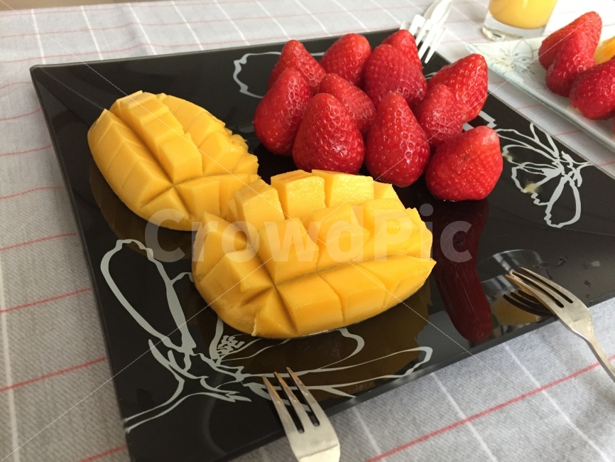 망고,딸기,과일,간식,후식,안주,음식,식재료,요리,food,cook,meal,dishes,food reserves,과일,열매,fruit
