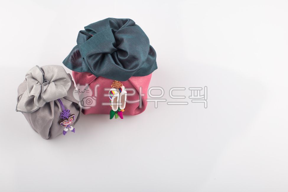 명절,설,설날,새해,구정,신정,추석,한가위,명절선물,전통,세뱃돈,설날사진공모전,선물포장,선물,보자기,보자기포장,한국전통,한국문화,korean traditional,korean culture,연출,컨셉,콘셉,direction,concept