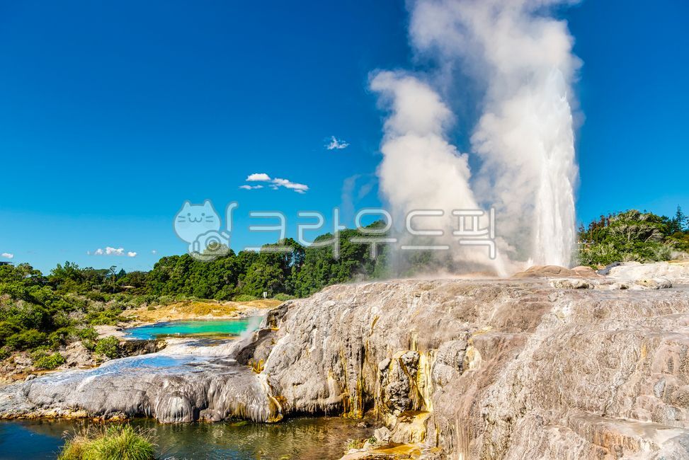brimstone,forest,differentiation,Spa,geology,summer,scene,cloud,mountain,sight,Rotorua,volcano,sky,green,vapor,nature,tree,water,geyser,New Zealand,blue,outdoors,eruption,lake