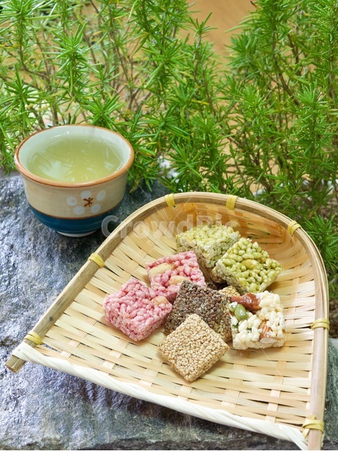강정,한국음식,식품,한식,한국문화,음식,한국,배경,음식문화,웰빙,문화,아시아,아시아음식,접시,전통,설날,추석,젓가락,추석음식,설날음식,명절,명절음식,한국과자,전통과자,과자,한국전통과자,깨,깨강정,음식,식재료,요리,food,cook,meal,dishes,food reserves,한식,한국음식,한국요리,korean food,korean dishes,korean meal,korean cook,디저트,간식,후식,dessert,snack