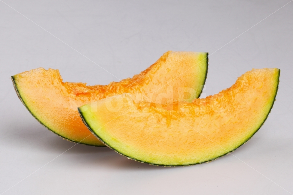 멜론,건강식,고당도,오렌지색,흰색배경,2개,육종,채소,과일,가로,농업,농사,적육,음식,식재료,요리,food,cook,meal,dishes,food reserves,채소,야채,vegetables,누끼,remove background