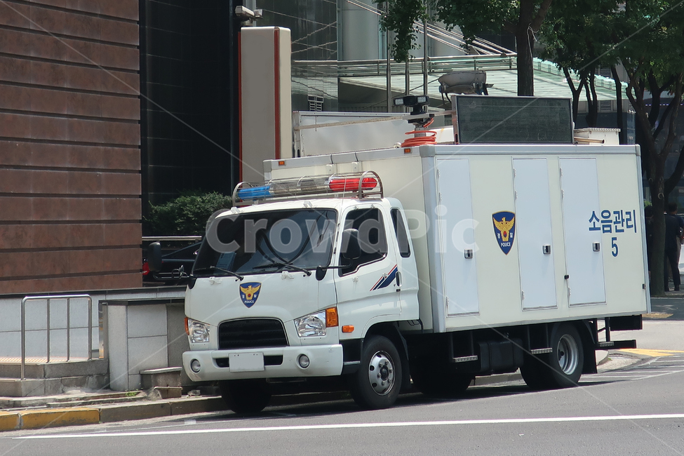 경찰,옥외,집회,시위,소음,규제,측정,관리,데시벨,차량,교통,교통수단,traffic,transportation