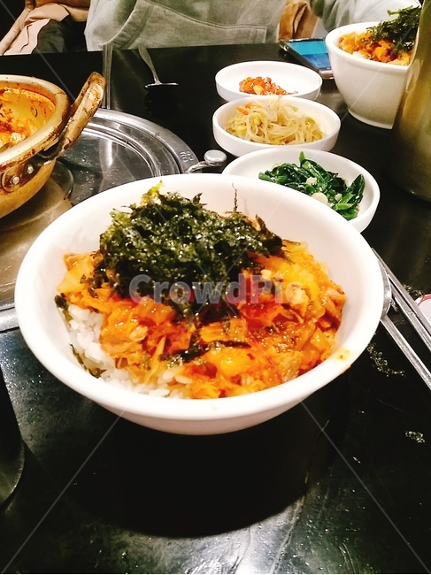 김,밥,김치,시금치,그릇