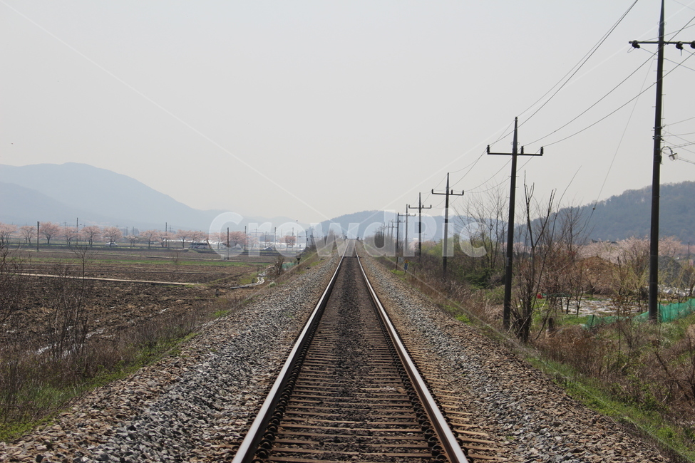 traintrack,기찻길,railway,철도,rail,레일,transportation,교통,dirtroad,도로,gravel,자갈,road