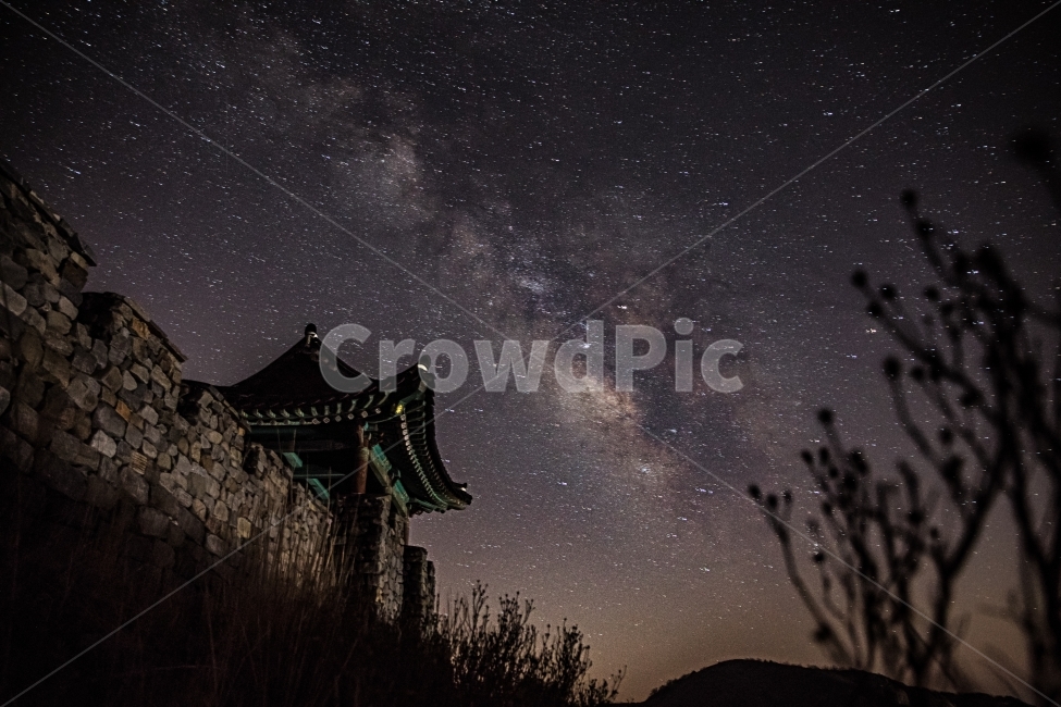 황매산,은하수,별사진,감성사진,야경,야경,밤,풍경,nightscape,night,landscape,한국전통,한국문화,korean traditional,korean culture,랜드마크,landmark,tourist attraction,한국랜드마크,한국관광지,한국명소,korea landmark,korea tourist attraction,건축물,건물외관,exterior,building,structure,architecture,construction,nature,자연,outdoors,옥외,astronomy,천문학,nebula,성운,universe,우주,outer space,대기권 밖