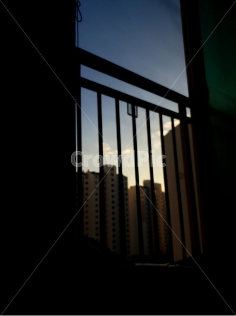 저녁,노을,창문,하늘,구름,감성,저녁노을,sunset,window,sky,sensitivity,풍경,도시,풍경,city,landscape,railing,난간