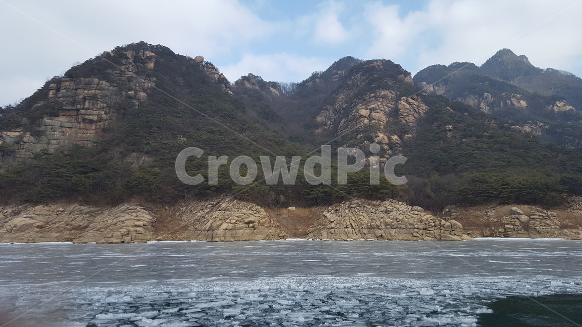 충주호,겨울충주호,얼음호수,단양팔경,눈내린충주호