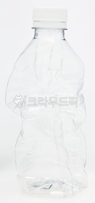 waste of resources,empty bottle,recycling,garbage,bottle,resource conservation,environmental protection,disposable,polyethylene,disposable product,waterbottle,plastic,water bottle,separate collection,environmental pollution,PET bottle,plastic bottle,pet