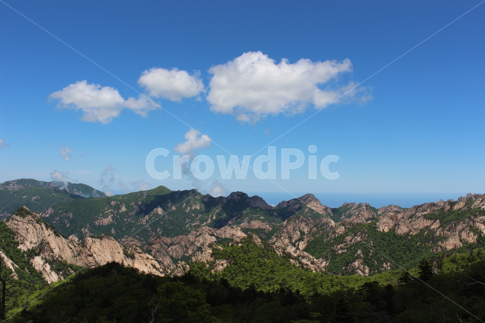 nature,자연,mountain,bluesky,sky,cloud,green,등산,산,파란하늘,하늘,구름,초록,설악산,절경,자연,풍경,nature,landscape