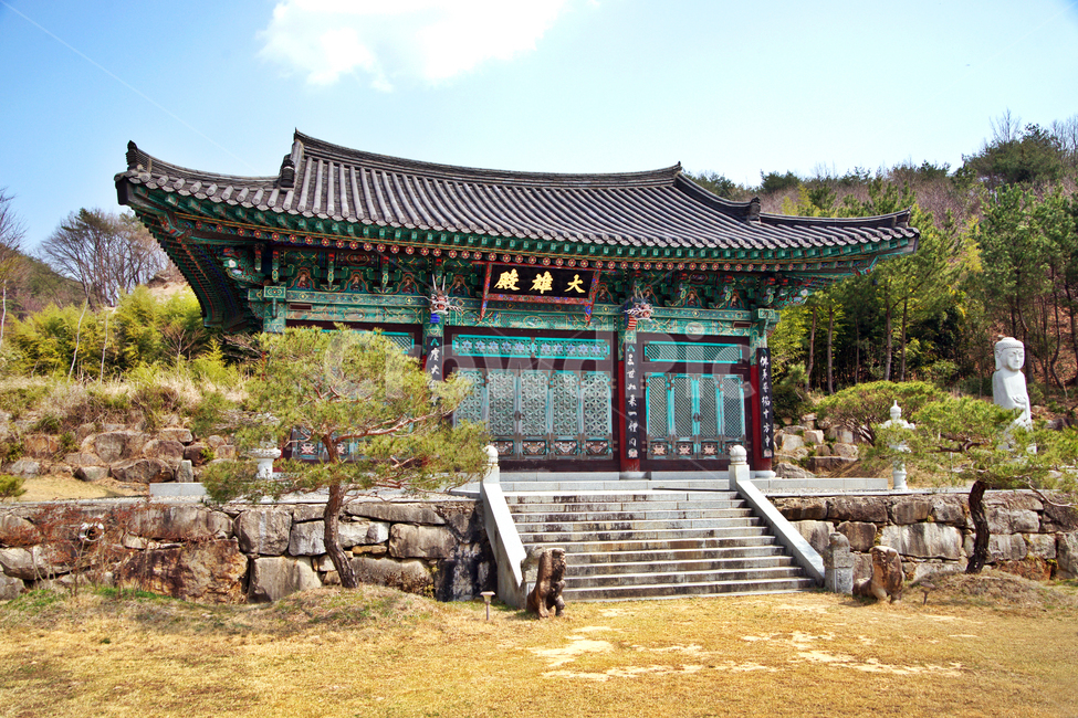 대웅전,성전암,양산,사찰,통도사,말사,산사,암자,천성산,돌계단,한국전통,한국문화,korean traditional,korean culture,종교,신앙,religion,belief,faith,건축물,건물외관,exterior,building,structure,architecture,construction