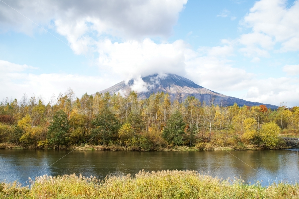 가을,단풍,산,구름,강,나무,하늘,설산,가을,계절,fall,autumn,season,자연,풍경,nature,landscape,water,물,tree,plant,식물,outdoors,옥외