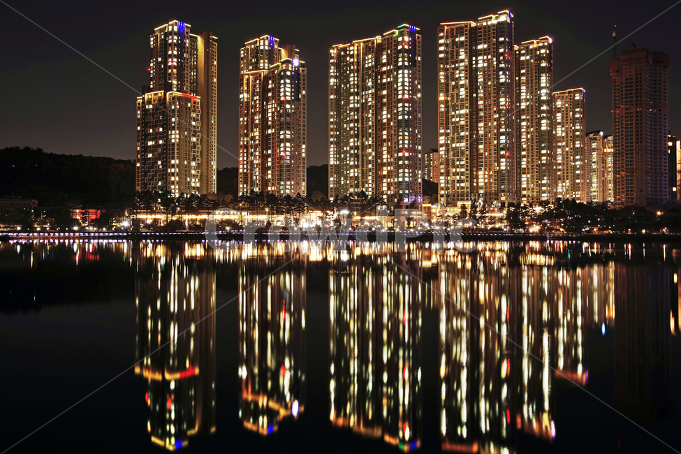 광교호수공원,영통,수원시,호수,원천저수지,아파트,반영,야경,야경,밤,풍경,nightscape,night,landscape,건축물,건물외관,exterior,building,structure,architecture,construction