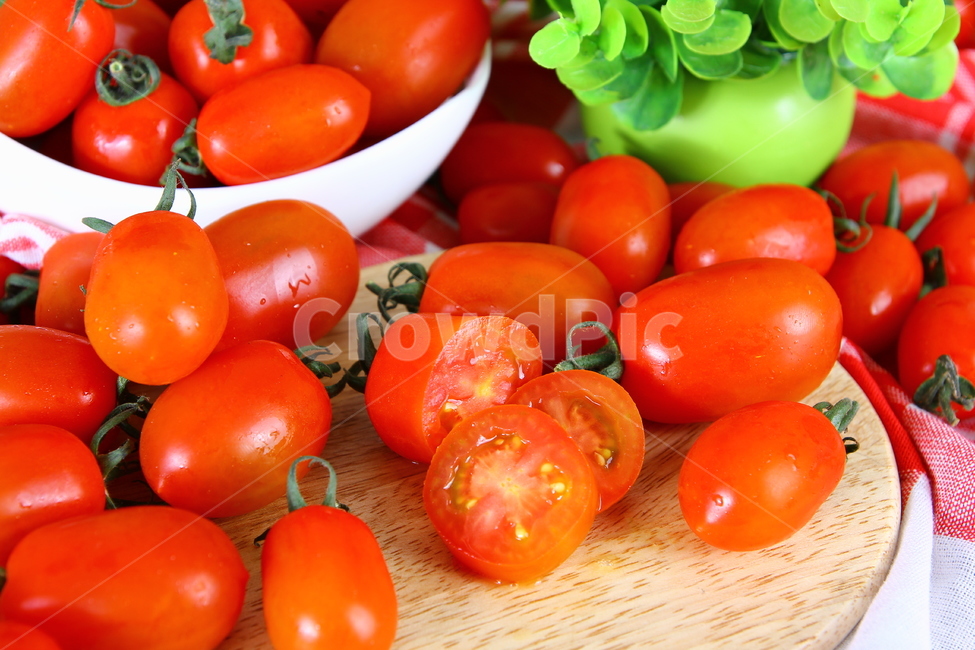 Jujube Cherry Tomato,jujubetomatoes,fruit,tomato,vegetable,vegetables,food,Red,red,fruits,fresh