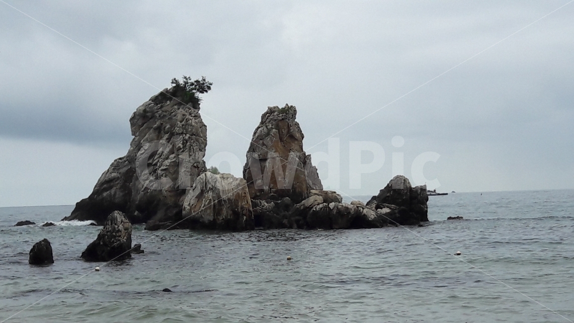 바다,바위,삼척,배경,파도,자연,풍경,nature,landscape,land,땅,outdoors,옥외,water,물,sea,ocean,대양,shoreline,해안선,promontory,곶