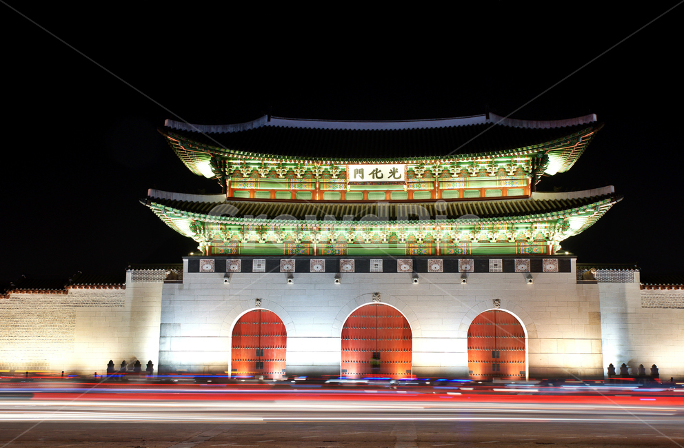 광화문,세종로,야경,조명,궤적,도로,야경,밤,풍경,nightscape,night,landscape,한국전통,한국문화,korean traditional,korean culture,랜드마크,landmark,tourist attraction,한국랜드마크,한국관광지,한국명소,korea landmark,korea tourist attraction,건축물,건물외관,exterior,building,structure,architecture,construction,shrine,신사,pagoda,탑,worship,예배,건물