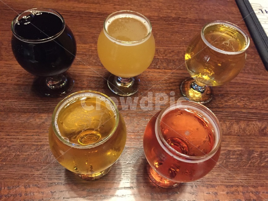 맥주샘플러,샘플러,맥주,알코올,다양한맛,술,주류,alcohol