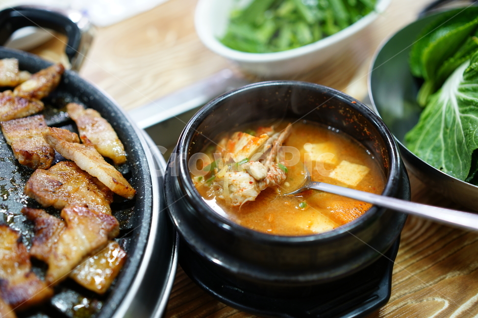 고기,돼지고기,돼지,삼겹살,먹방,술안주,술자리,안주거리,안주,음식,푸드,육식,구이,숯불구이,삼겹이,식사,모임,맛집탐방,맛집,음식,식재료,요리,food,cook,meal,dishes,food reserves,한식,한국음식,한국요리,korean food,korean dishes,korean meal,korean cook