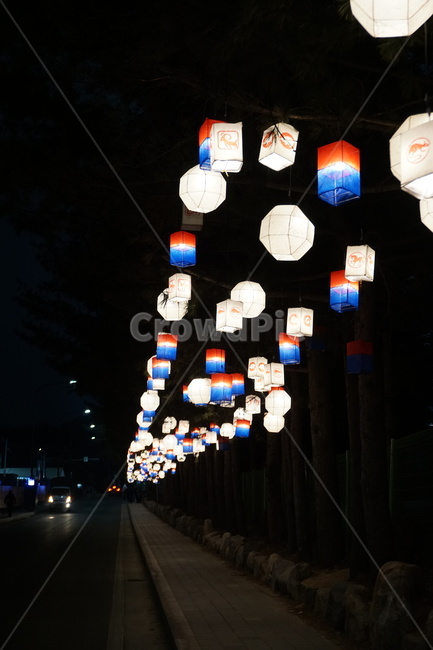 조명,야간,야간조명,빛,어둠,밤,둥근조명,사각조명