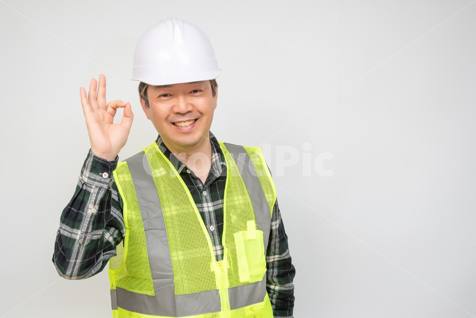 근로자,노동자,노가다,안전모자,안전모,모자,작업복,근무복,안전,산업,1명,남자,남성,한국인,일본인,중국인,아시아인,중장년,40대,50대,건설,건축,인부,일용직,비즈니스,카피스페이스,여백,누끼,흰색배경,하얀배경,실내,정면,상반신,노동,일,아빠,중년,노동환경,개념,컨셉,매니저,관리자,손짓,손동작,승낙,승인,ok,사람,인물,인간,human,person,남성,남자,man,male,산업,industry,industrial